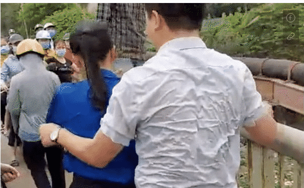 Cựu lính đặc công nhảy xuống …