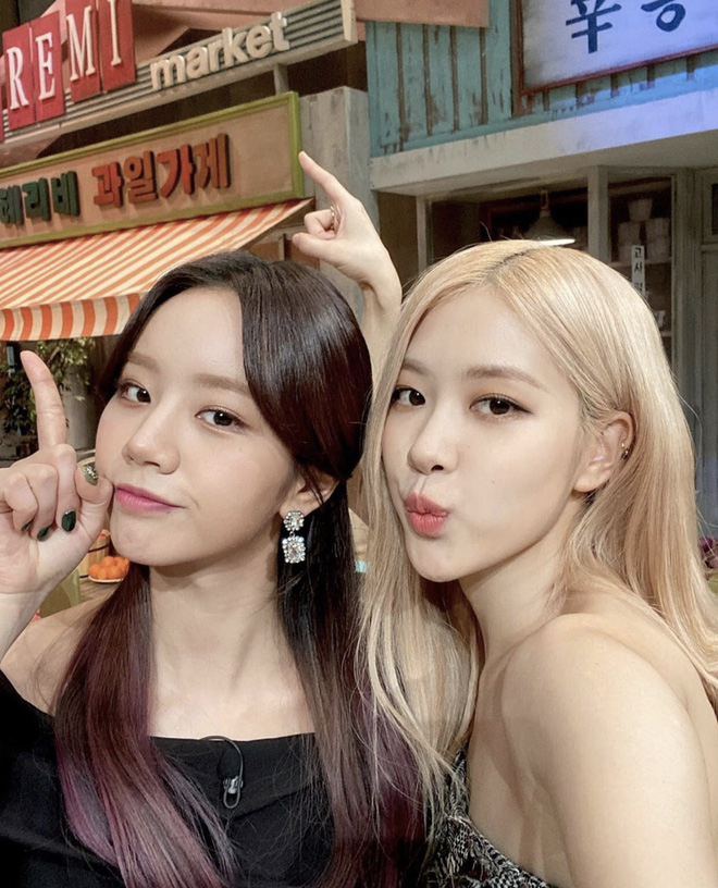 Máu thám tử đỉnh cao như Rosé (BLACKPINK): Hành động nhỏ khiến cô chị Hyeri vừa rùng mình kinh ngạc, vừa xúc động phát khóc - Ảnh 7.