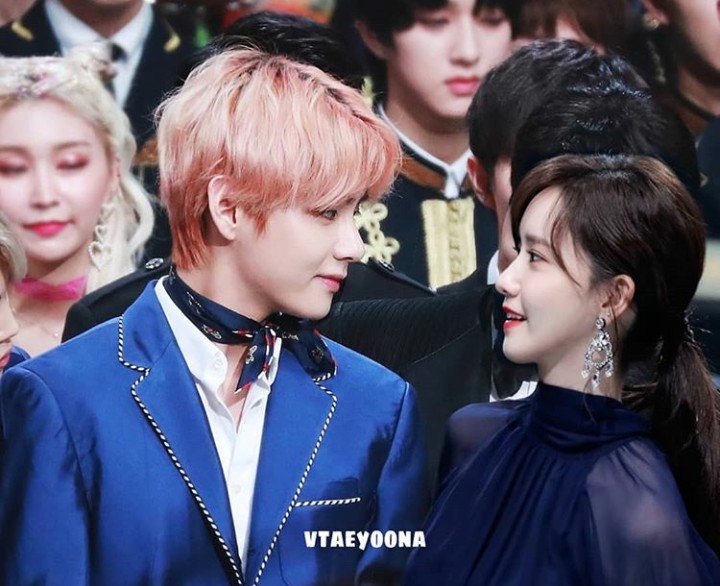 Khi V (BTS) chơi chung với Yoona (SNSD): Tương tác thân thiết khiến fan