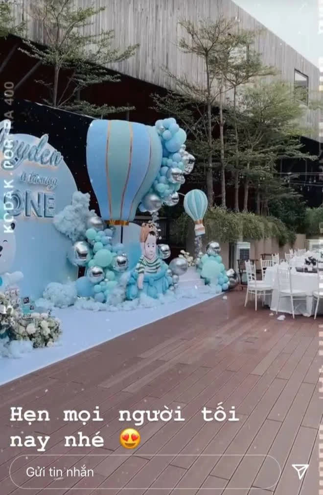 Goddess Minh Plastic organized a luxurious birthday party for the 1-year-old prince, the guests were full of famous rich people - Photo 2.