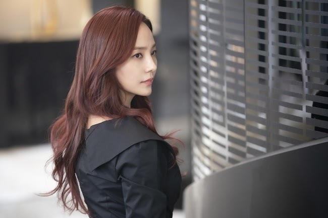 NSX Penthouse 2 tung loạt ảnh Seo Jin và Yoon Hee từ thù thành bạn, không quên nhắn nhủ khán giả: Hãy chuẩn bị tinh thần đi là vừa - Ảnh 3. NSX Penthouse 2 tung loạt ảnh Seo Jin và Yoon Hee từ thù thành bạn, không quên nhắn nhủ khán giả: Hãy chuẩn bị tinh thần đi là vừa - Ảnh 3.