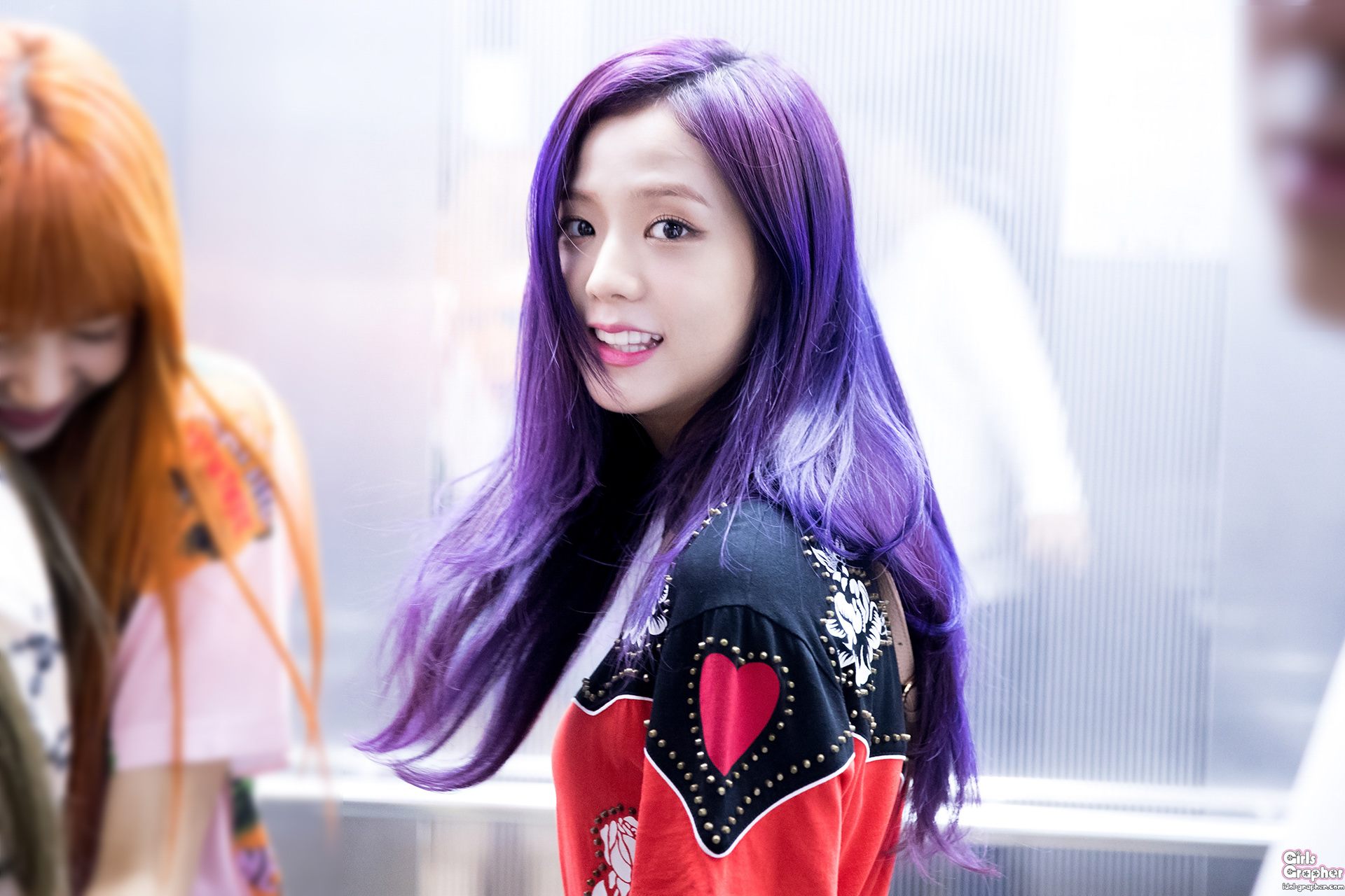 Игрушка джису blackpink. Блэк Пинк. BLACKPINK Jisoo 2019 Гавайи. Ким Джису с фиолетовыми волосами. Джису BLACKPINK С фиолетовыми волосами.