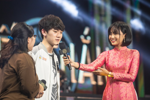 Ng&agrave;y ấy - b&acirc;y giờ: Từ c&ocirc; g&aacute;i 17 tuổi ng&acirc;y thơ l&agrave;m Esports đến Minh Nghi nữ MC &ldquo;quốc d&acirc;n vạn người m&ecirc; - Ảnh 11.