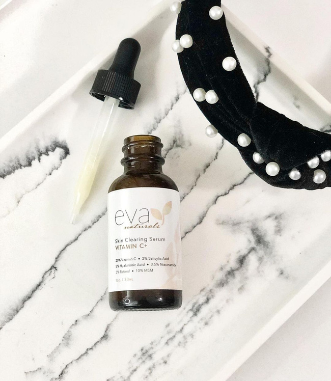 Check nhanh 6 loại serum b&ocirc;i trước kem chống nắng, vừa chống l&atilde;o h&oacute;a lại hack độ s&aacute;ng mịn của da - Ảnh 6.