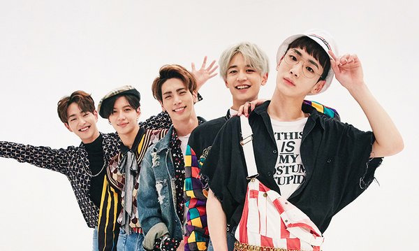 Fan nhí SHINee thắc mắc về sự vắng mặt của Jonghyun, Minho nghẹn ngào: Chú ấy là một người rất tốt - Ảnh 7.