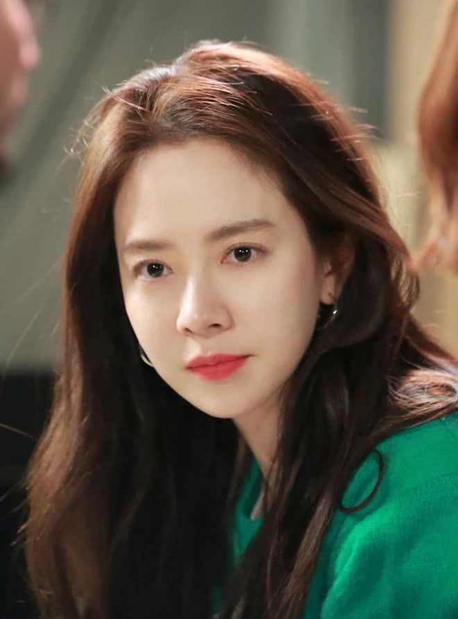 Knet bất ngờ đào lại ảnh mợ ngố Song Ji Hyo từ thời đóng Hoàng Cung, ăn thịt đường tăng hay gì mà trẻ vậy? - Ảnh 18.