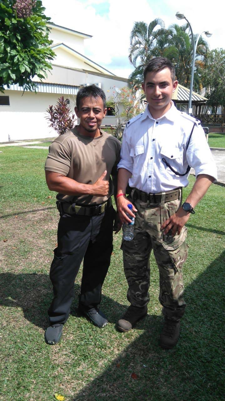 Th&ocirc;ng tin hiếm về con trai Mr. Bean: Đẹp trai kh&aacute;c hẳn bố, học c&ugrave;ng trường với Ho&agrave;ng tử Anh v&agrave; Brunei, th&agrave;nh t&iacute;ch khủng ngỡ ng&agrave;ng - Ảnh 8.