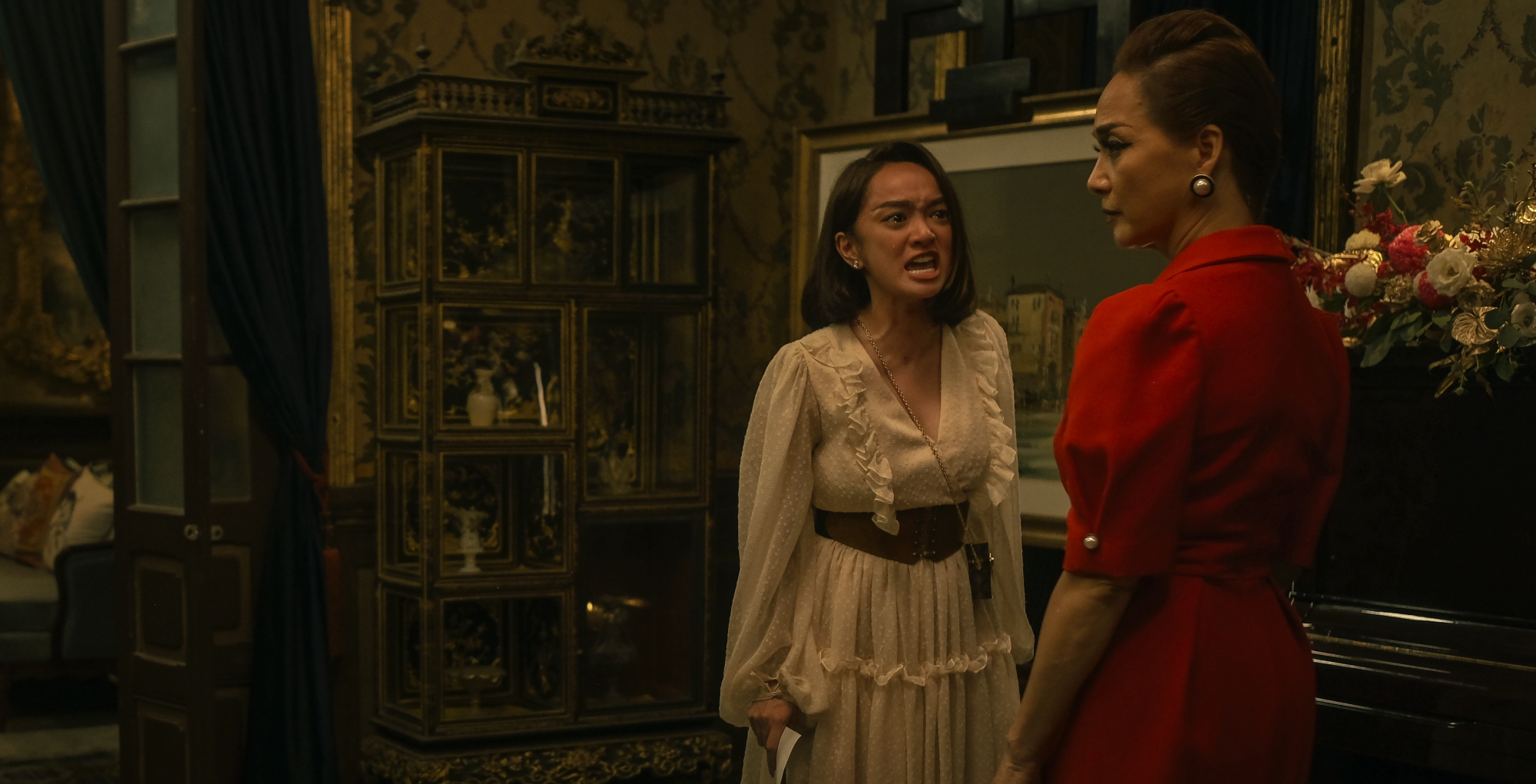 8 chi tiết quan trọng chứng minh G&aacute;i Gi&agrave; Lắm Chi&ecirc;u V thực ra l&agrave; phim viễn tưởng - Ảnh 11.