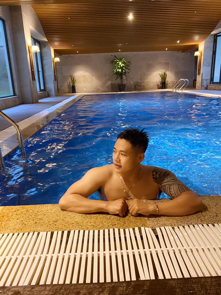 Hot boy trà sữa 4 năm sau Thách Thức Danh Hài: Đóng cửa tiệm vì vắng khách, ngoại hình ngày càng điển trai - Ảnh 5. Hot boy trà sữa 4 năm sau Thách Thức Danh Hài: Đóng cửa tiệm vì vắng khách, ngoại hình ngày càng điển trai - Ảnh 5.