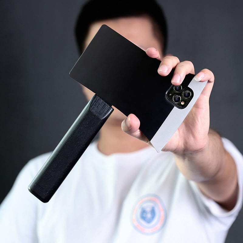 Tưởng đ&ugrave;a m&agrave; thật: Những chiếc ốp điện thoại b&aacute; đạo nh&igrave;n m&agrave; giật m&igrave;nh - Ảnh 10.