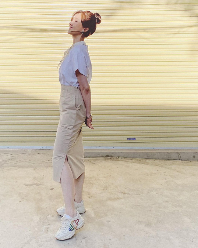 R&uacute;t kinh nghiệm từ Hari Won để kh&ocirc;ng chọn gi&agrave;y d&eacute;p ph&aacute; game cả set đồ đẹp - Ảnh 3.