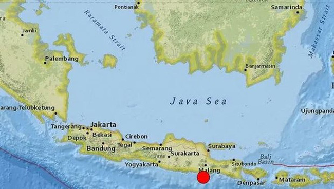Động đất mạnh ngoài khơi Indonesia, 6 người thiệt mạng - Ảnh 1.