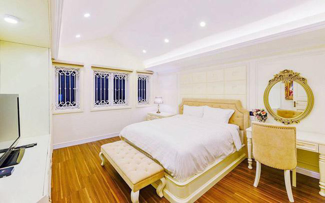 Danh tính và sự giàu có khủng khiếp của người chi 7,5 tỷ mời Quách Thái Công làm nội thất - Ảnh 8. Danh tính và sự giàu có khủng khiếp của người chi 7,5 tỷ mời Quách Thái Công làm nội thất - Ảnh 8.