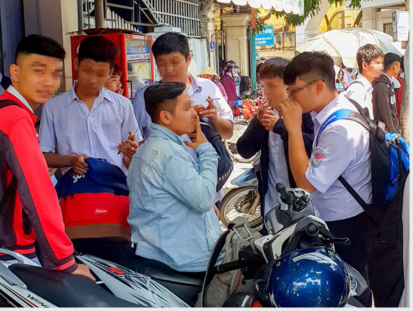 Sốc: Thuốc lá điện tử có chứa ma túy tổng hợp, nguy cơ tàn phá sức khỏe học sinh - Ảnh 1.