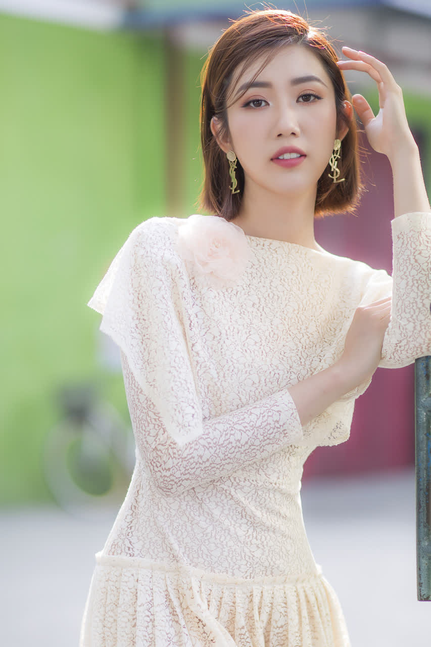 Profile dàn sao khủng của Cây Táo Nở Hoa: Từ ông hoàng phòng vé đến nam thần đang lên đều có đủ - Ảnh 11. Profile dàn sao khủng của Cây Táo Nở Hoa: Từ ông hoàng phòng vé đến nam thần đang lên đều có đủ - Ảnh 11.