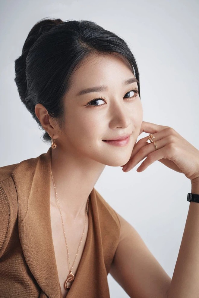 Giữa biến căng, 2 bác sĩ bất ngờ lên tiếng làm rõ nghi án Seo Ye Ji phẫu thuật thẩm mỹ và bị ném đá tơi bời - Ảnh 6. Giữa biến căng, 2 bác sĩ bất ngờ lên tiếng làm rõ nghi án Seo Ye Ji phẫu thuật thẩm mỹ và bị ném đá tơi bời - Ảnh 6.
