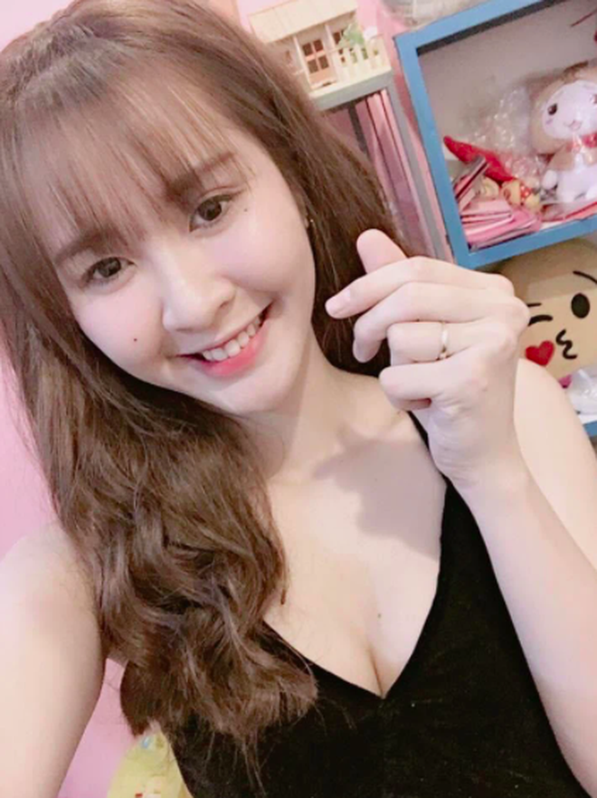 Top các nữ streamer lên sóng vẫn xinh đẹp ngút ngàn dù không cần son phấn - Ảnh 3.