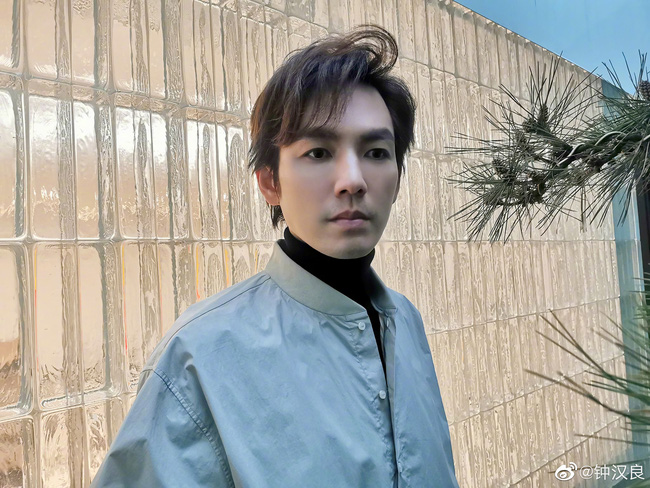 Nam thần Cẩm T&acirc;m Tựa Ngọc Chung H&aacute;n Lương khiến d&acirc;n t&igrave;nh x&ocirc;n xao v&igrave; gương mặt chỉnh sửa qu&aacute; đ&agrave; - Ảnh 4.