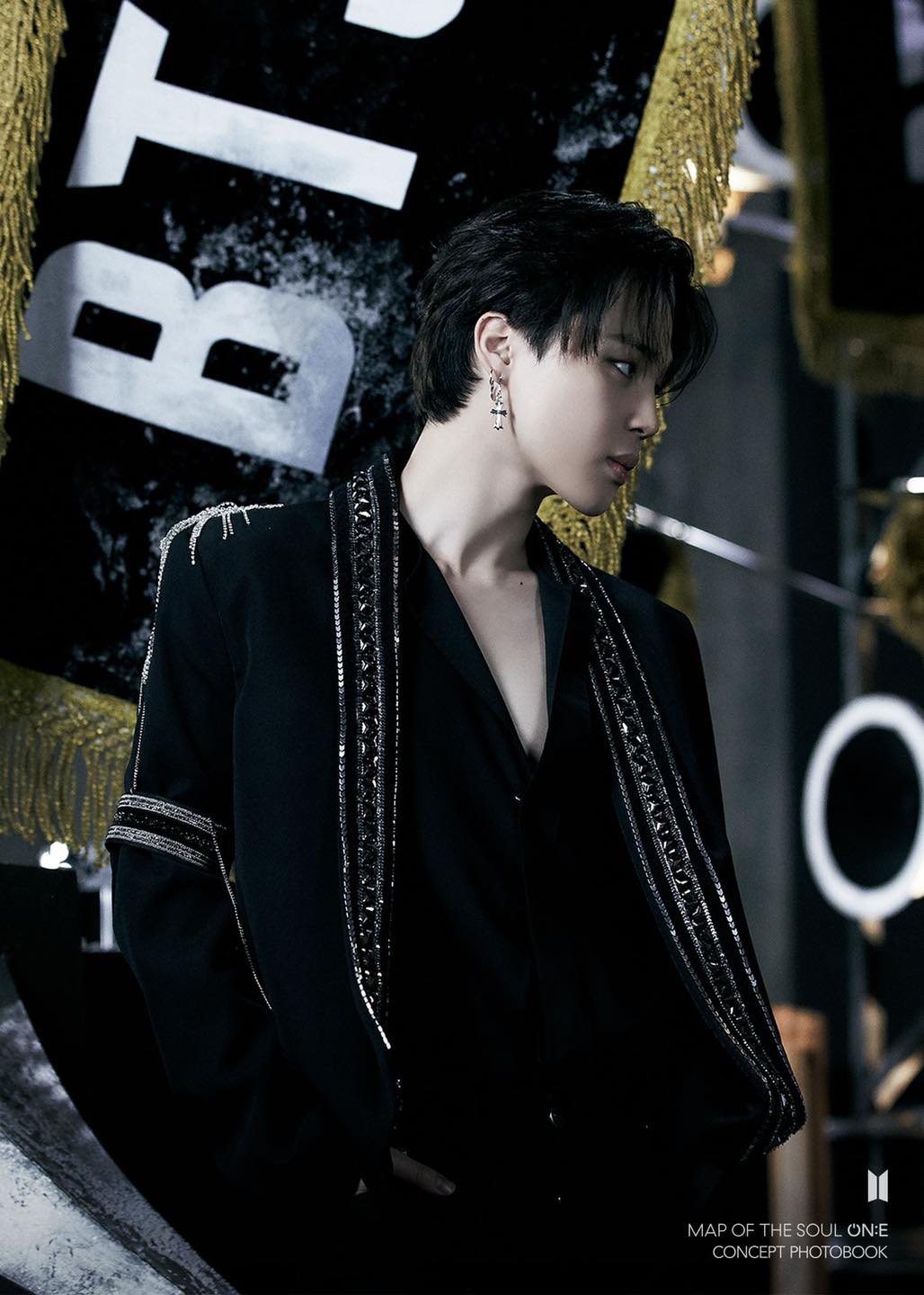 BTS tung một lúc 2 bộ ảnh concept vừa cool ngầu ma mị vừa trong veo, visual cận mặt đẹp ná thở - Ảnh 8. BTS tung một lúc 2 bộ ảnh concept vừa cool ngầu ma mị vừa trong veo, visual cận mặt đẹp ná thở - Ảnh 8.