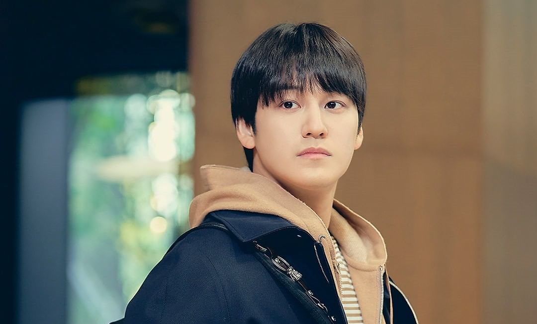 8 nam thần cưa sừng làm nghé ngọt nhất phim Hàn: Nhìn tuổi anh chú Hwang In Yeop với Kim Bum mà sốc xỉu! - Ảnh 6. 8 nam thần cưa sừng làm nghé ngọt nhất phim Hàn: Nhìn tuổi anh chú Hwang In Yeop với Kim Bum mà sốc xỉu! - Ảnh 6.