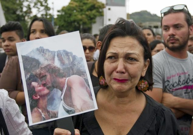 Chứng kiến cảnh cha mẹ bị giết chết, con gái nhỏ của Hoa hậu Venezuela may mắn sống sót có cuộc sống gây kinh ngạc sau 7 năm - Ảnh 7.