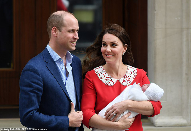 Bức ảnh mới của Hoàng tử Louis nhân dịp sinh nhật tròn 3 tuổi gây bão MXH với chi tiết xúc động, cho thấy sự tinh tế của Công nương Kate - Ảnh 2.