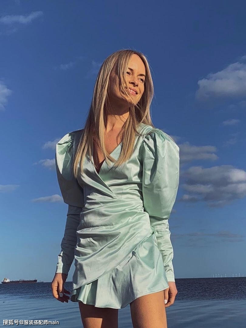 V&aacute;y quấn hack d&aacute;ng vi diệu lắm, nhưng nếu kh&ocirc;ng biết chi&ecirc;u mặc đẹp n&agrave;y từ g&aacute;i Ph&aacute;p th&igrave; chưa 100% duy&ecirc;n d&aacute;ng rồi! - Ảnh 2.