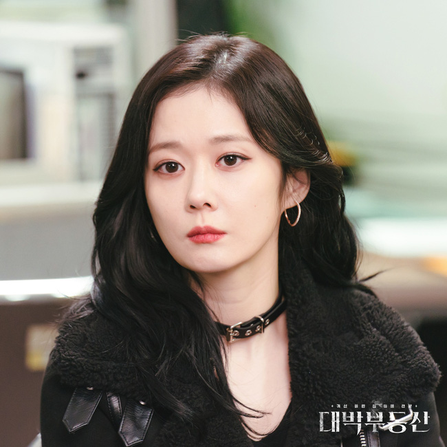 Jang Nara chạm đỉnh nhan sắc trong phim mới, mặt baby vậy mà vẫn cân được style sang chảnh ngầu đét - Ảnh 7.