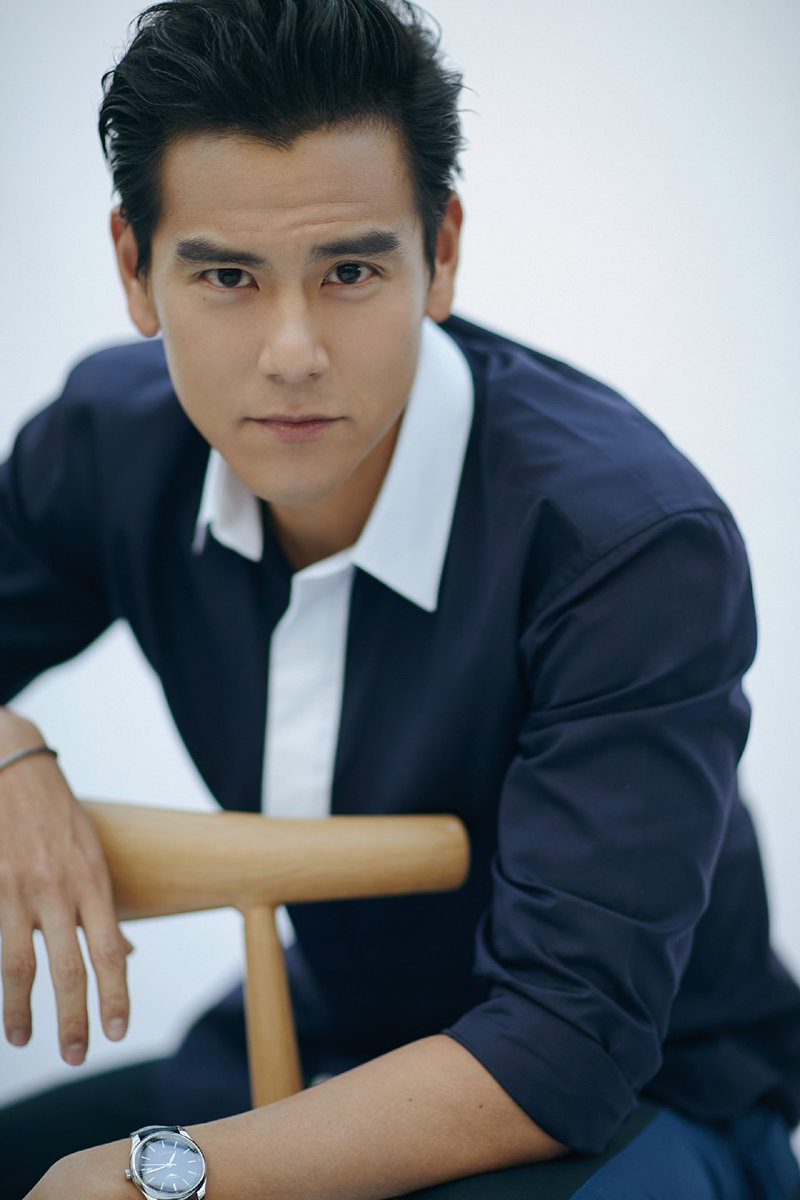 Rộ tin Dương Dương đ&oacute;ng l&iacute;nh cứu hỏa trong phim mới, d&acirc;n t&igrave;nh đ&atilde; vội ch&ecirc; anh k&eacute;m nam t&iacute;nh, rắn rỏi - Ảnh 2.