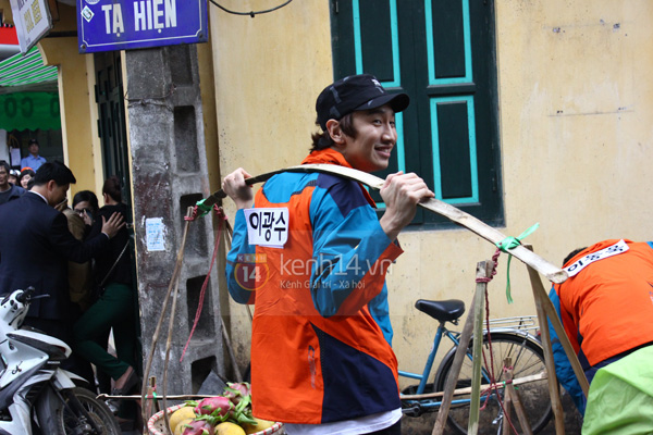 Nhìn lại những khoảnh khắc khó quên của Hoàng tử Châu Á Lee Kwang Soo tại Running Man - Ảnh 14.