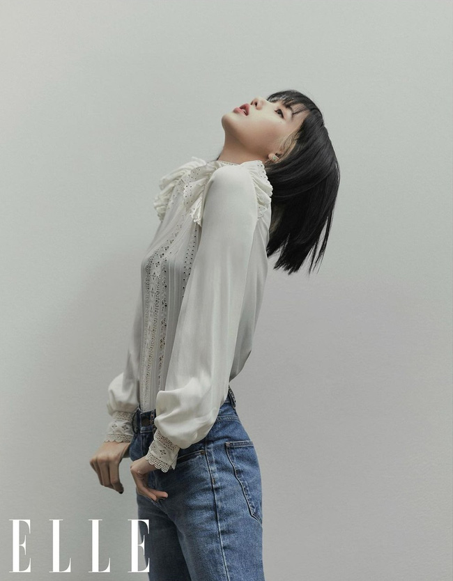 Lisa c&oacute; loạt &aacute;o sơmi/blouse xinh qu&aacute; mức quy định, đ&aacute;ng sắm theo để mặc đẹp nguy&ecirc;n m&ugrave;a H&egrave; - Ảnh 6.
