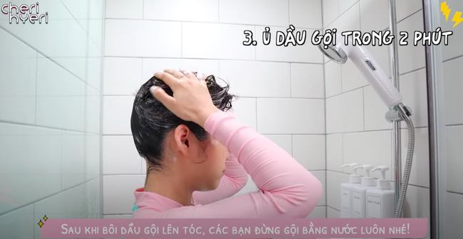Phụ nữ Hàn gội đầu theo cách này để cải thiện tình trạng tóc dầu bết dính  - Ảnh 13.