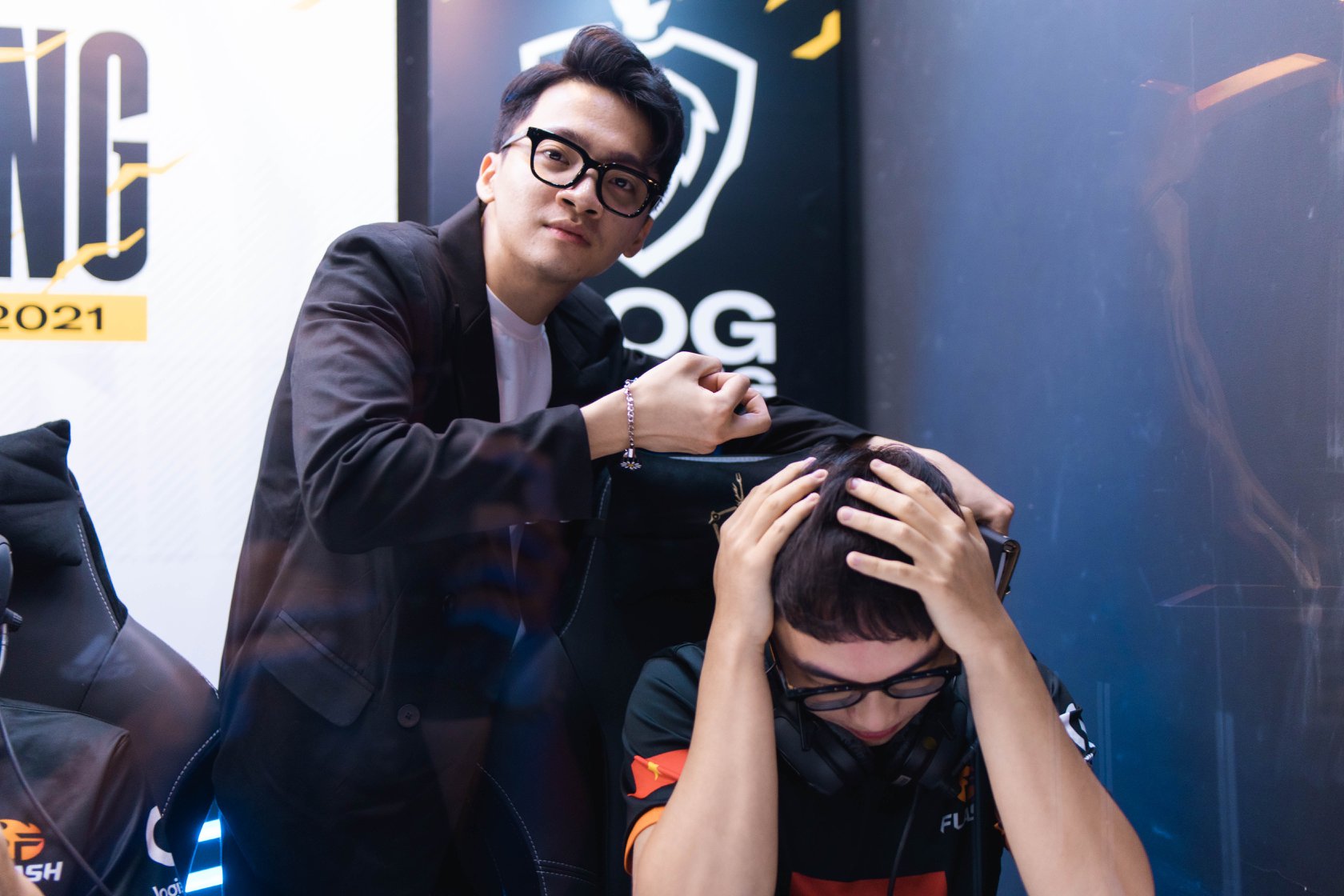 Đạt K&ograve;ii thần th&aacute;i ng&uacute;t trời trong ng&agrave;y đầu ti&ecirc;n l&agrave;m HLV Team Flash, bảnh bao chẳng k&eacute;m Harvin ng&agrave;y xưa! - Ảnh 1.