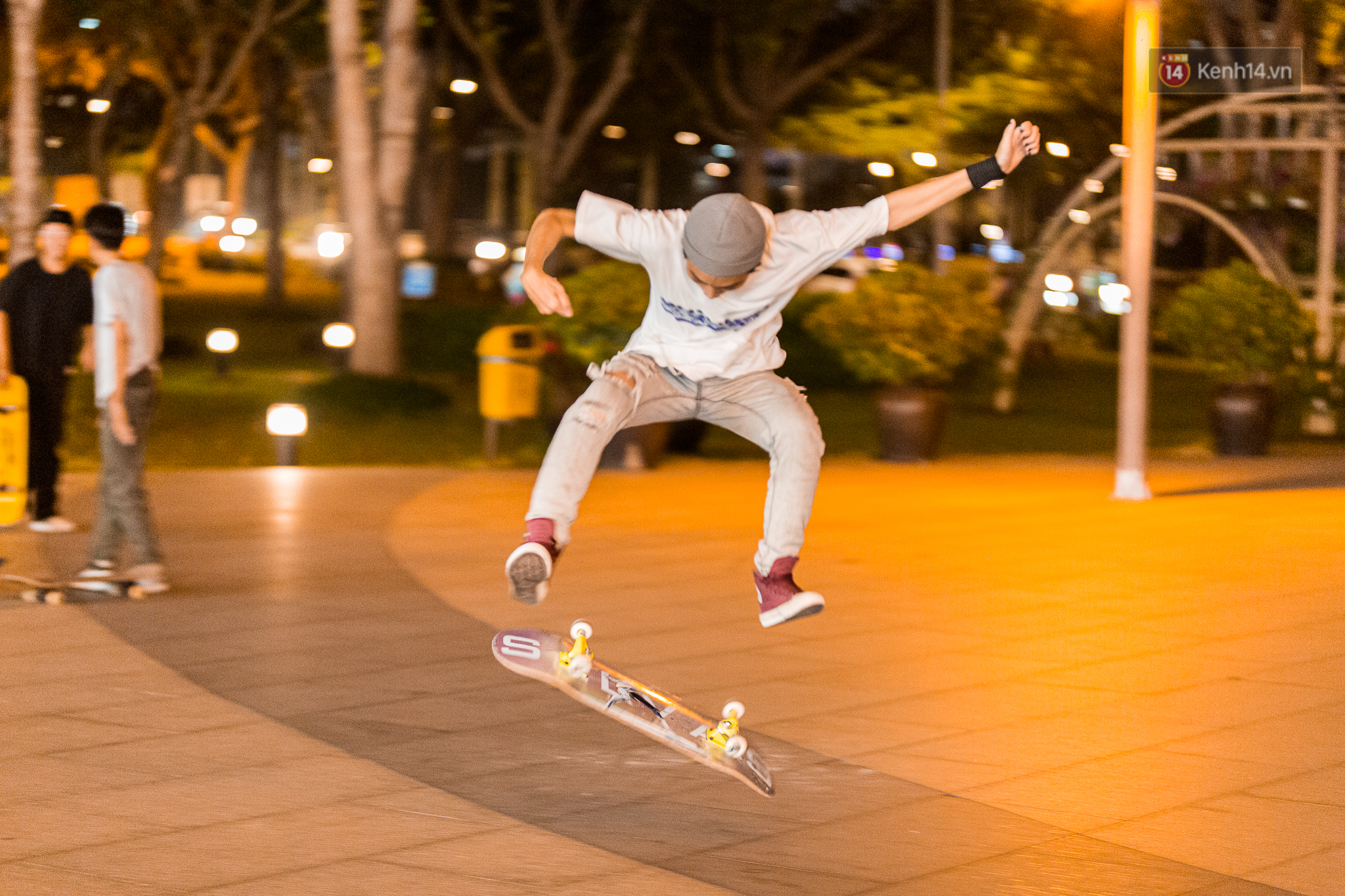 D&acirc;n chơi hệ trượt v&aacute;n ở S&agrave;i G&ograve;n t&aacute;m chuyện: Bố mẹ n&oacute;i tự chơi tự chịu, bạn g&aacute;i l&uacute;c đầu thấy ngầu sau cũng đ&ograve;i bỏ! - Ảnh 4.