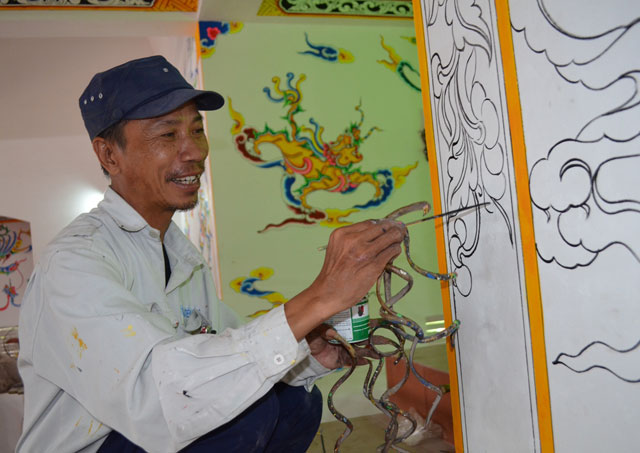 30 phút không lấy được vân tay làm CCCD, “dị nhân” có bộ móng tay dài nhất Việt Nam nói: Giờ tôi mà cắt móng tay đi sẽ bị ốm - Ảnh 2. 30 phút không lấy được vân tay làm CCCD, “dị nhân” có bộ móng tay dài nhất Việt Nam nói: Giờ tôi mà cắt móng tay đi sẽ bị ốm - Ảnh 2.