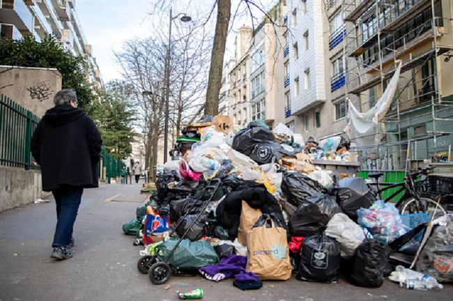 Những hình ảnh gây sốc cho thấy thành phố Paris hoa lệ ngập trong rác khiến cộng đồng mạng thất vọng tràn trề, chuyện gì đang xảy ra? - Ảnh 10.