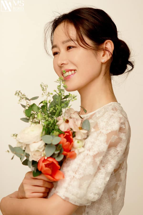 Son Ye Jin đẳng cấp như nữ thần mùa xuân, ảnh hậu trường còn xuất sắc hơn cả ảnh tạp chí - Ảnh 7.