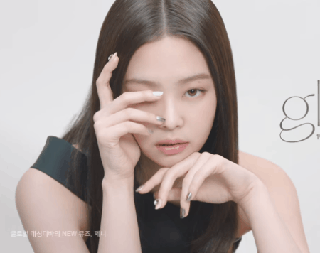 Đại chiến idol Jennie - Suzy: Cùng quảng bá một hãng nail, mỹ nhân BLACKPINK có làm lại tình đầu quốc dân? - Ảnh 5.