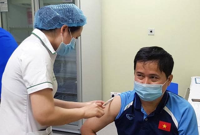 Đội tuyển Việt Nam lùi lịch tiêm vaccine Covid-19 - Ảnh 4.