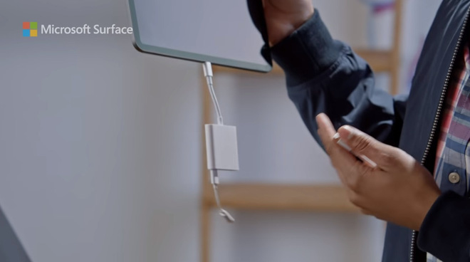 Quảng cáo Surface Pro 7 mới nhất của Microsoft tiếp tục lôi iPad Pro ra làm trò đùa - Ảnh 5.