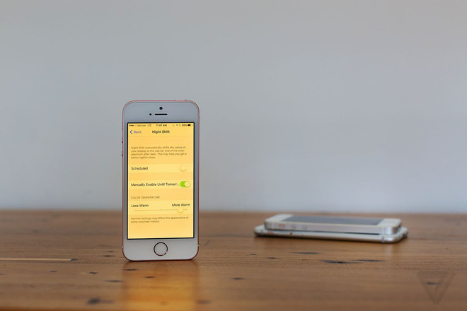 Nghiên cứu mới cho thấy tính năng Night Shift trên iPhone không giúp bạn ngủ ngon hơn - Ảnh 1.