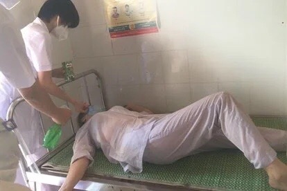 Ông giám đốc dương tính và những kẻ bắn tỉa vào nỗ lực của cộng đồng - Ảnh 1.