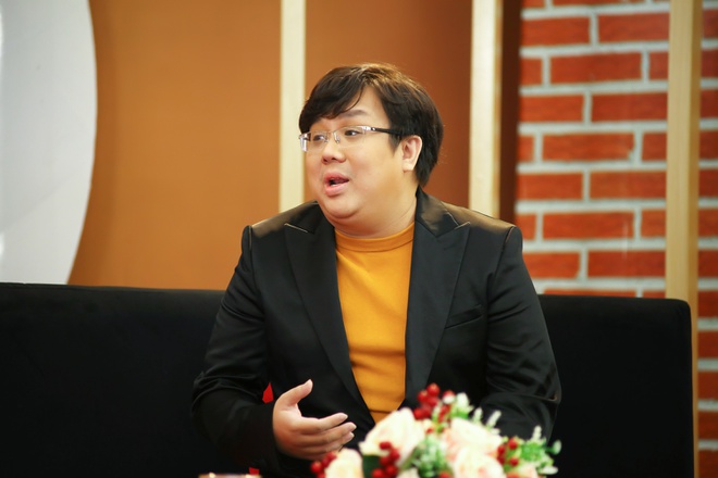 Bà Phương Hằng xin lại sách GDCD và Đạo đức của gymer từng xúc phạm cố NS Chí Tài, tuyên bố ship tận nhà con nuôi NS Hoài Linh - Ảnh 3. Bà Phương Hằng xin lại sách GDCD và Đạo đức của gymer từng xúc phạm cố NS Chí Tài, tuyên bố ship tận nhà con nuôi NS Hoài Linh - Ảnh 3.