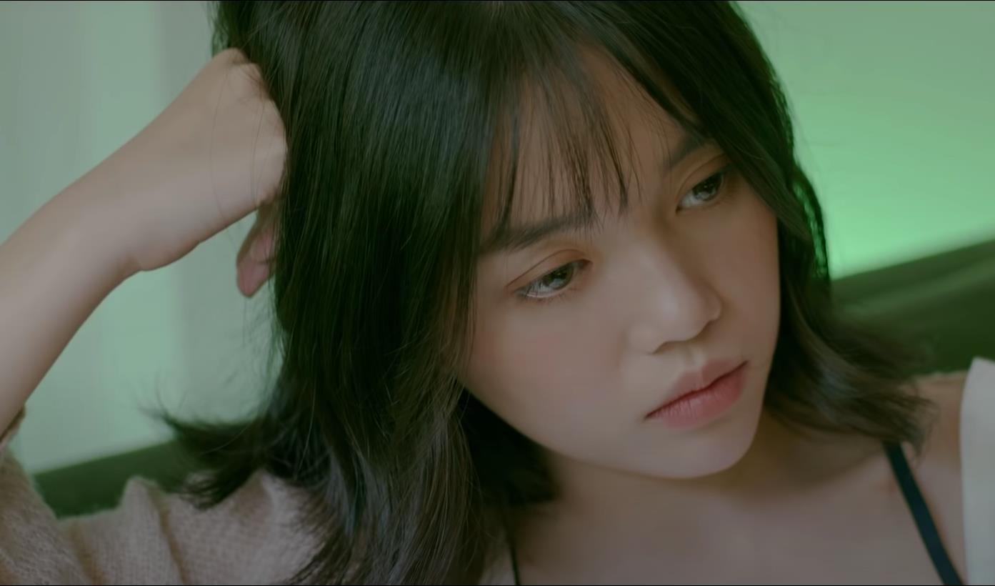 Linh Ngọc Đàm thiên biến vạn hoá mỗi lần góp mặt trong các MV, bạn thích phiên bản nào nhất? - Ảnh 4. Linh Ngọc Đàm thiên biến vạn hoá mỗi lần góp mặt trong các MV, bạn thích phiên bản nào nhất? - Ảnh 4.