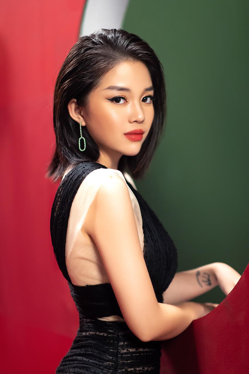 Linh Ngọc Đàm thiên biến vạn hoá mỗi lần góp mặt trong các MV, bạn thích phiên bản nào nhất? - Ảnh 8. Linh Ngọc Đàm thiên biến vạn hoá mỗi lần góp mặt trong các MV, bạn thích phiên bản nào nhất? - Ảnh 8.