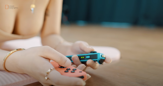 Thả rông, lên sóng tập thể dục với bộ Nintendo, nữ streamer gợi cảm liên tục tạo dáng hớ hênh, đốt mắt người xem - Ảnh 4.