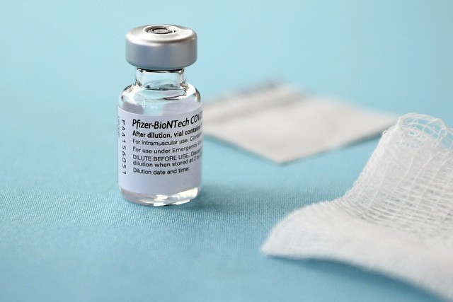 Vaccine COVID-19 của Pfizer và Moderna có hiệu quả với biến thể ở Ấn Độ - Ảnh 1.