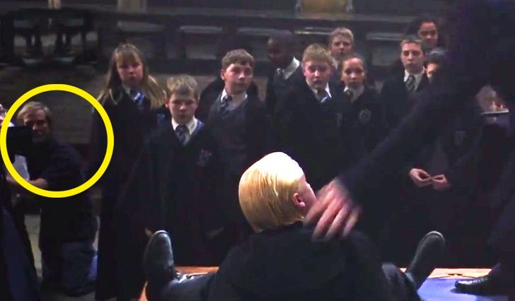 Loạt sai sót trong Harry Potter bị lật tẩy: Chi tiết quan trọng thoắt ẩn thoắt hiện, cặp kính của cụ Dumbledore để lộ bí mật hậu trường - Ảnh 5. Loạt sai sót trong Harry Potter bị lật tẩy: Chi tiết quan trọng thoắt ẩn thoắt hiện, cặp kính của cụ Dumbledore để lộ bí mật hậu trường - Ảnh 5.