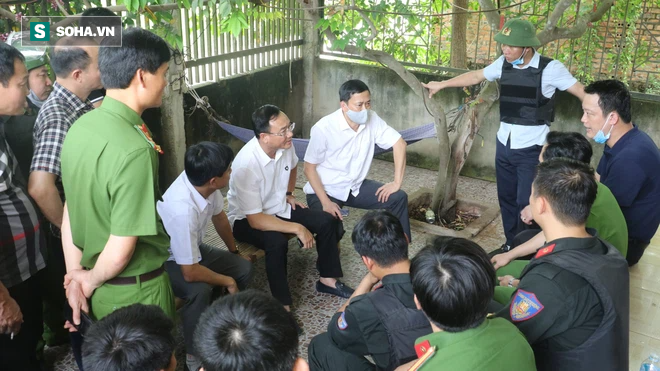 Đại tá công an kể lại nhiều giờ cân não trong căn biệt thự, thuyết phục hung thủ buông súng vụ 2 người bị bắn chết - Ảnh 2.