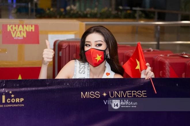 Mâu Thủy - Hương Ly tiễn Khánh Vân đi thi Miss Universe cũng không quên dìm hàng nhau - Ảnh 1.